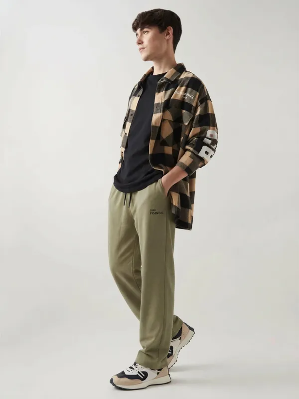 Men_Typography_Relaxed-Fit_Track_Pant