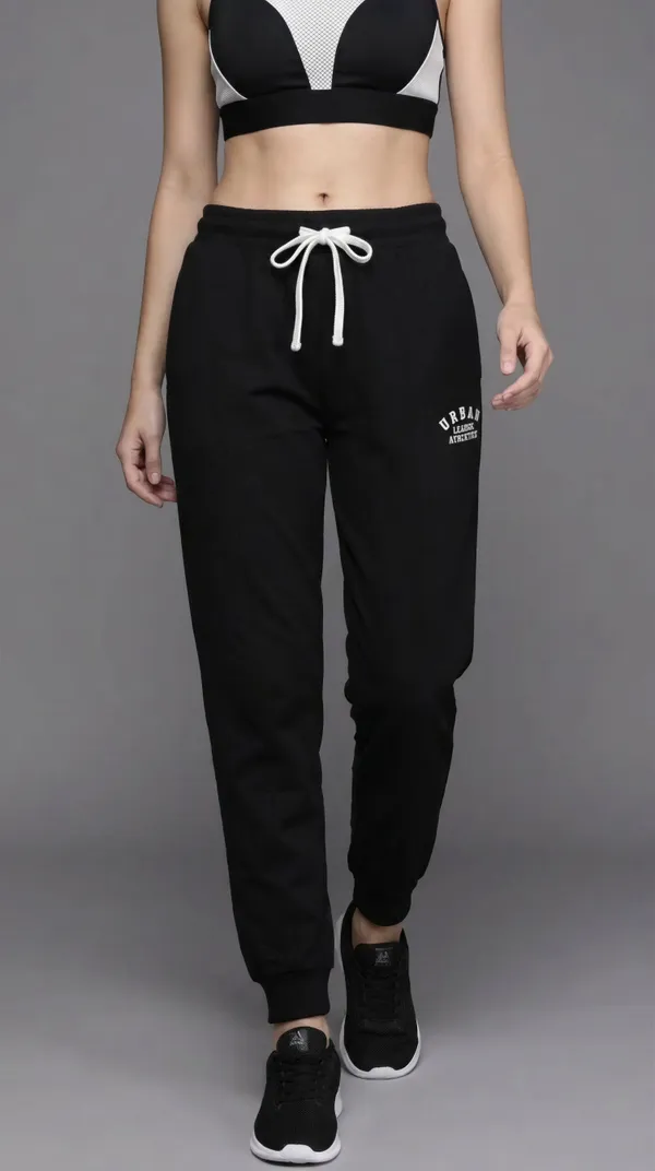 Women_Typo_Training_Joggers