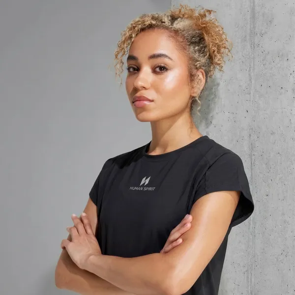 Women_Extended_Sleeve_Boxy-Fit_T-Shirt