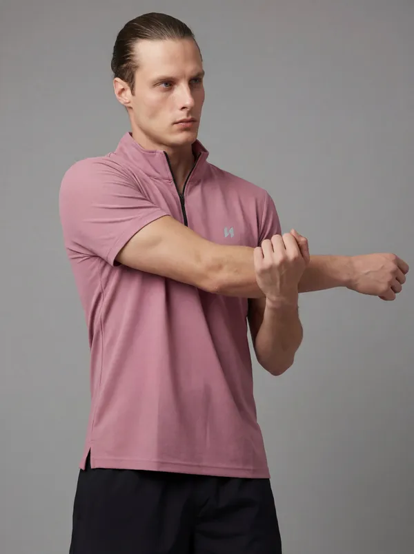 Men_High-Neck_Slim-Fit_Training_T-Shirt