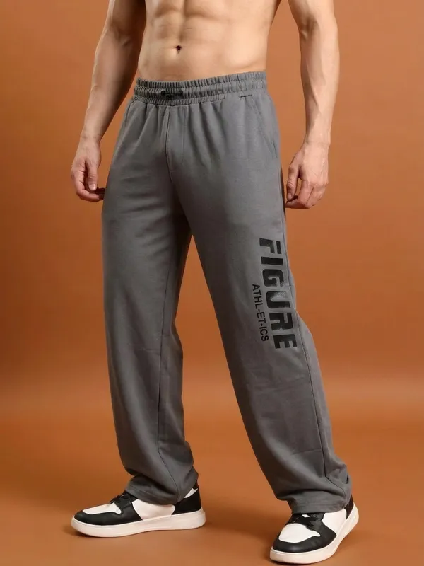 Men_Oversized_Track_Pant