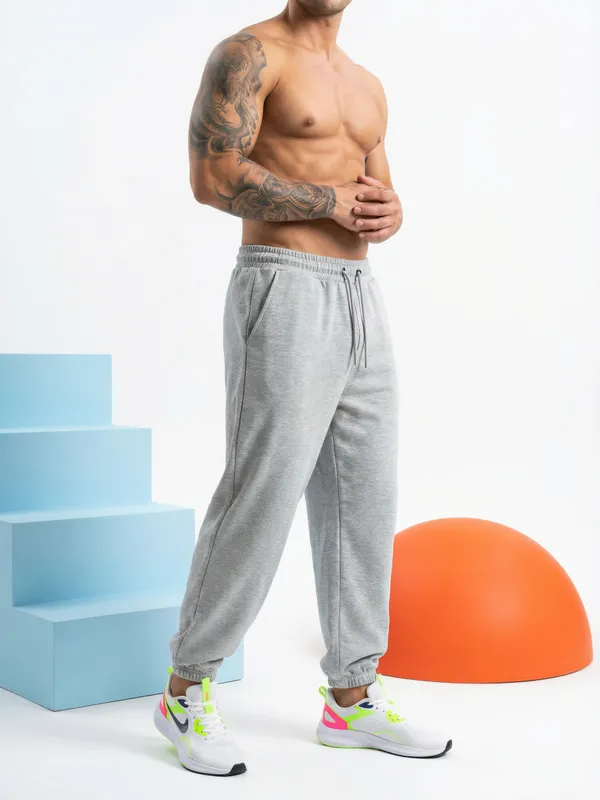 Men_Oversized_Training_Joggers