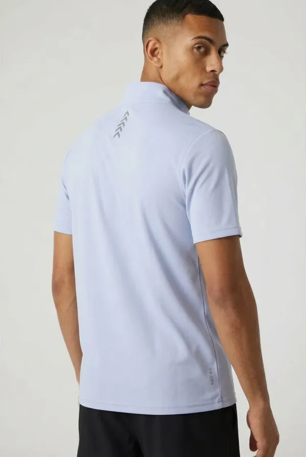 Men_High-Neck_Slim-Fit_Training_T-Shirt
