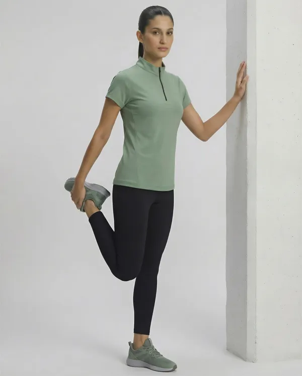 Women_High_Neck_Training_T-Shirt