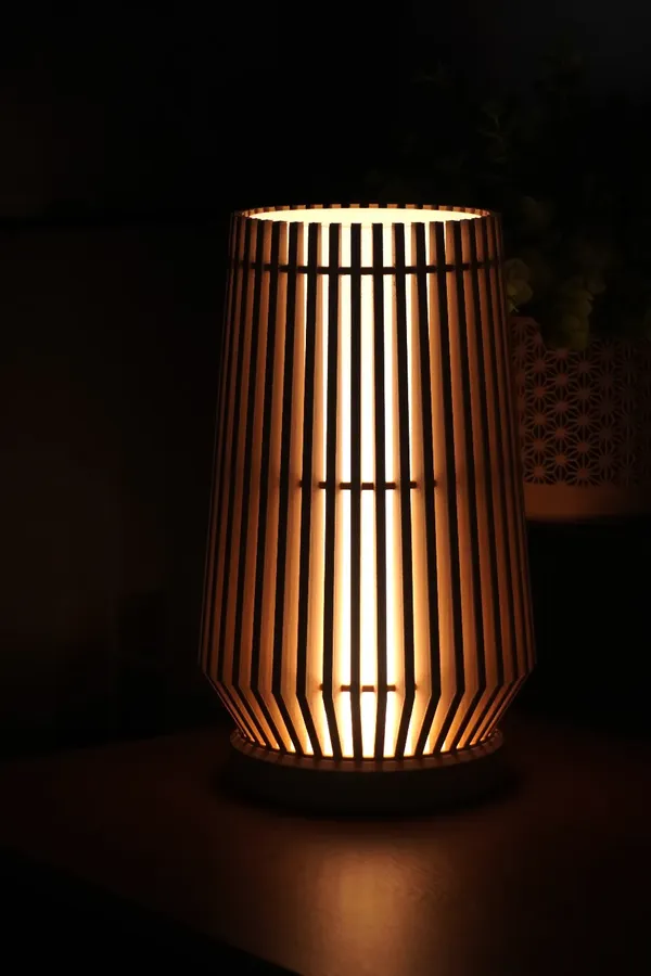 Slatted_Lamp