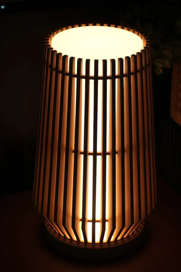 Slatted_Lamp