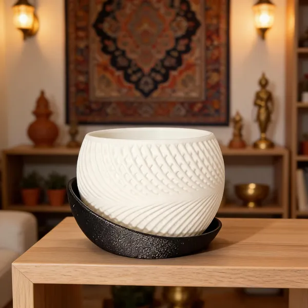 Pla_Pro_And_Minimalist_White_Planter_Pot