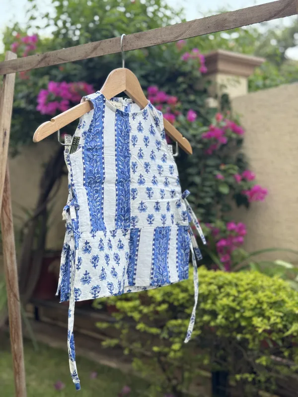 White_And_Blue_Printed_Sleeveless_Tieup_Top_for_Girls