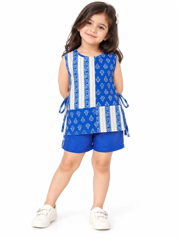 Blue_Printed_Sleeveless_Tieup_Top_For_Girls