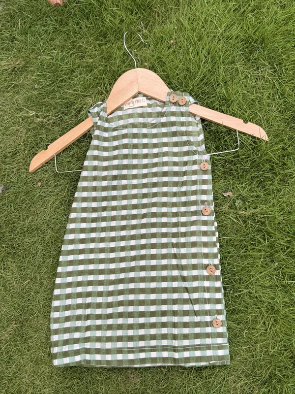Green_Gingham_Sleeveless_Dress_for_Girls