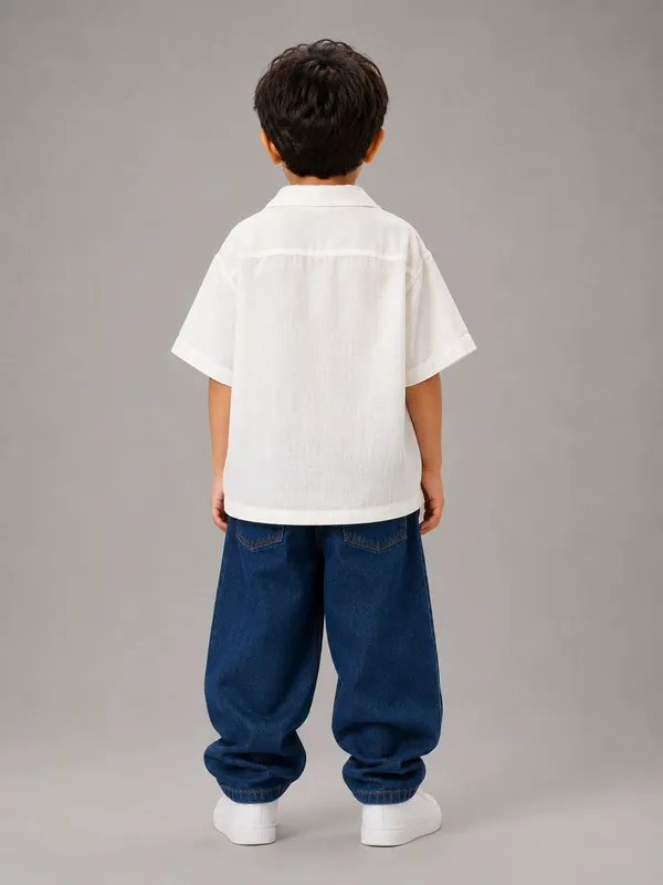 White_Casual_Shirt_With_Car_Pocket_for_Boys
