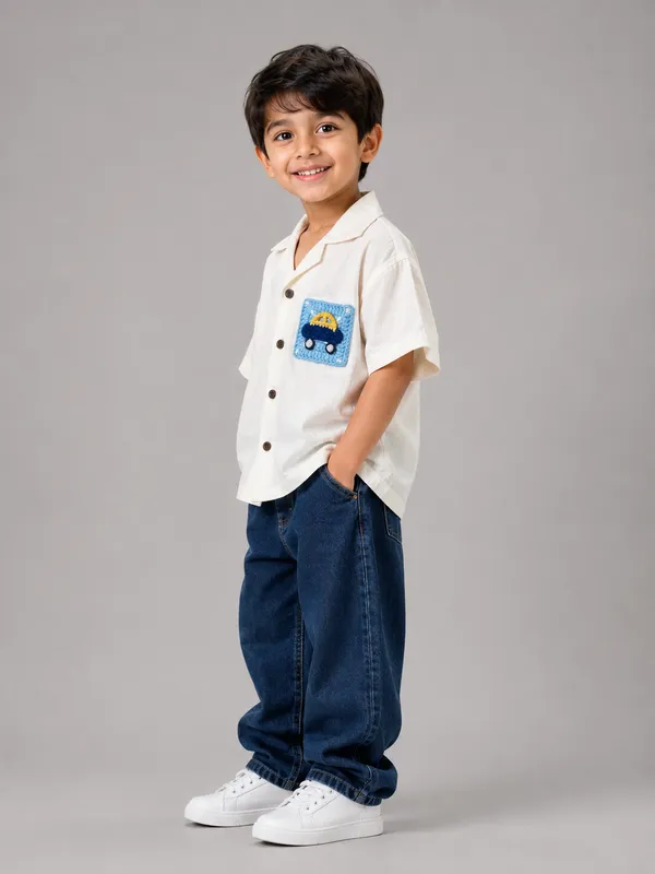 White_Casual_Shirt_With_Car_Pocket_for_Boys