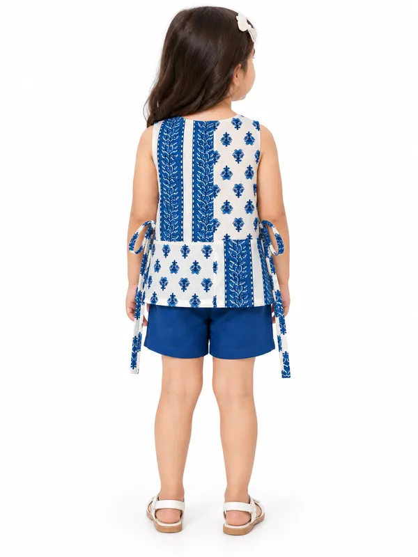 White_And_Blue_Printed_Sleeveless_Tieup_Top_for_Girls