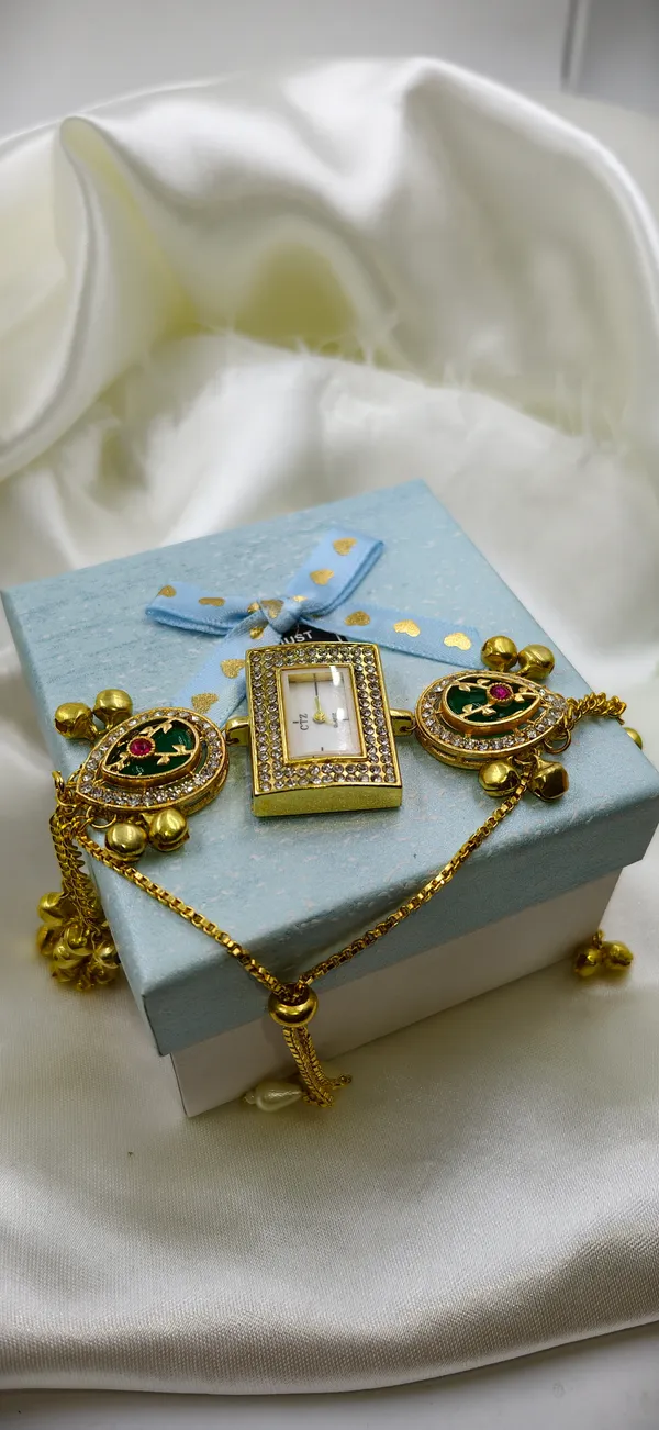 Gold_Tone_Green_Stone_Embellished_Analog_Wrist_Watch_For_Women