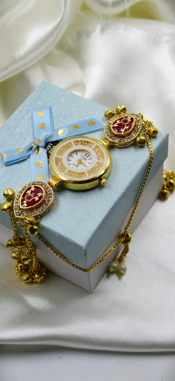 Gold_Tone_Embellished_Quartz_Wrist_Watch_For_Women