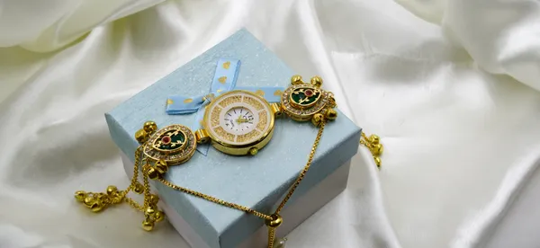 Gold_Green_Tone_Ornamental_Watch_Bracelet_For_Women