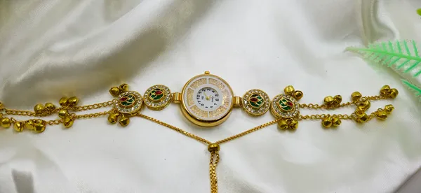 Gold_Brass_Ornate_Link_Bracelet_Wrist_Watch_For_Women