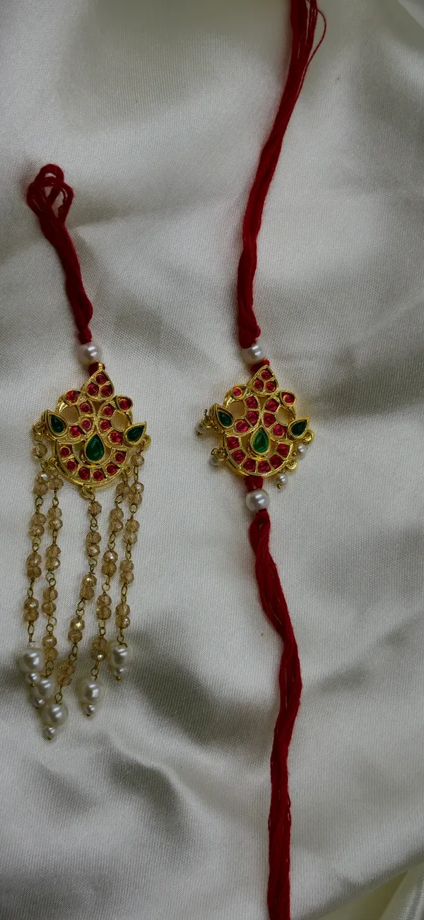 Gold_Tone_Pink_Green_Stone_Studded_Maang_Tikka_For_Women