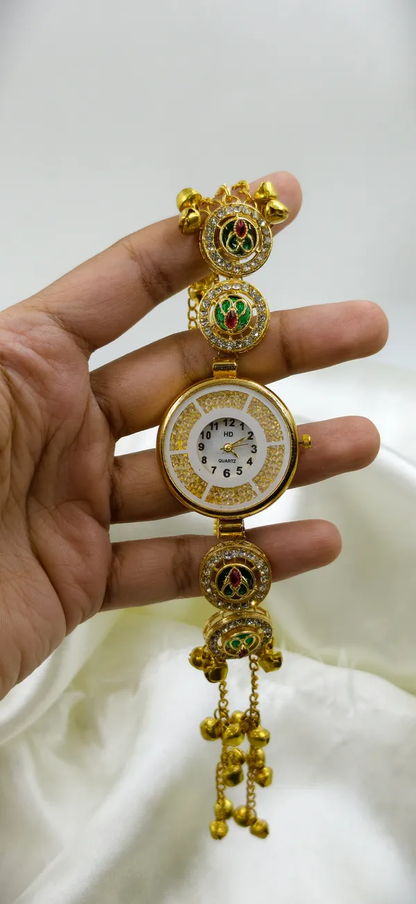 Gold_Brass_Ornate_Link_Bracelet_Wrist_Watch_For_Women