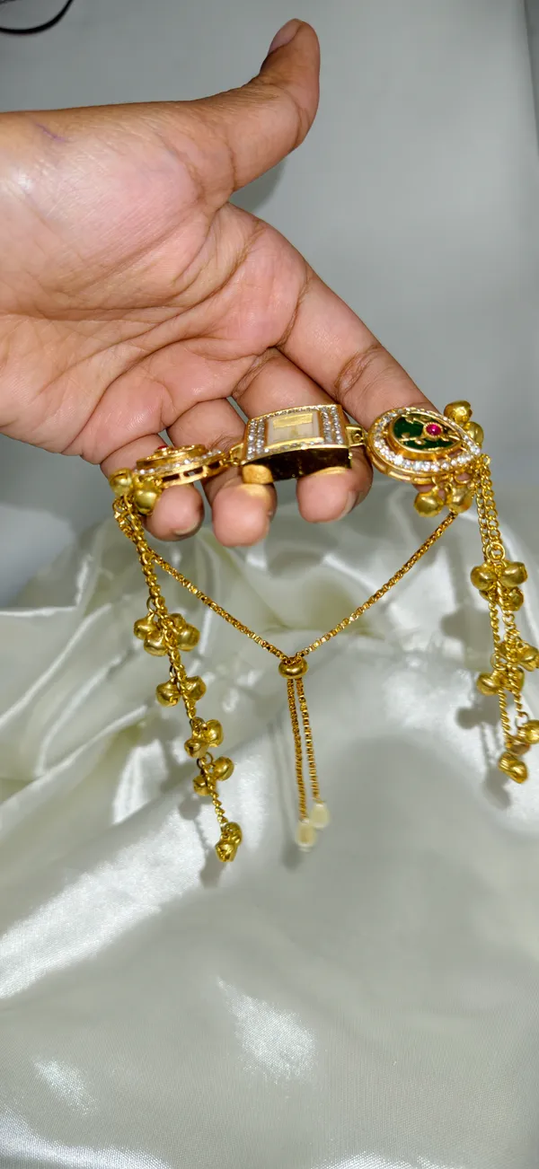 Gold_Tone_Green_Stone_Embellished_Analog_Wrist_Watch_For_Women