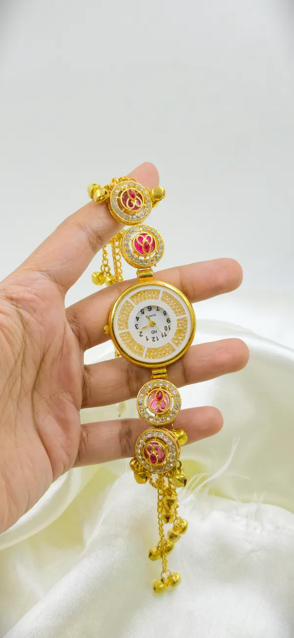 Gold_Brass_Ornate_Link_Bracelet_Wrist_Watch_For_Women