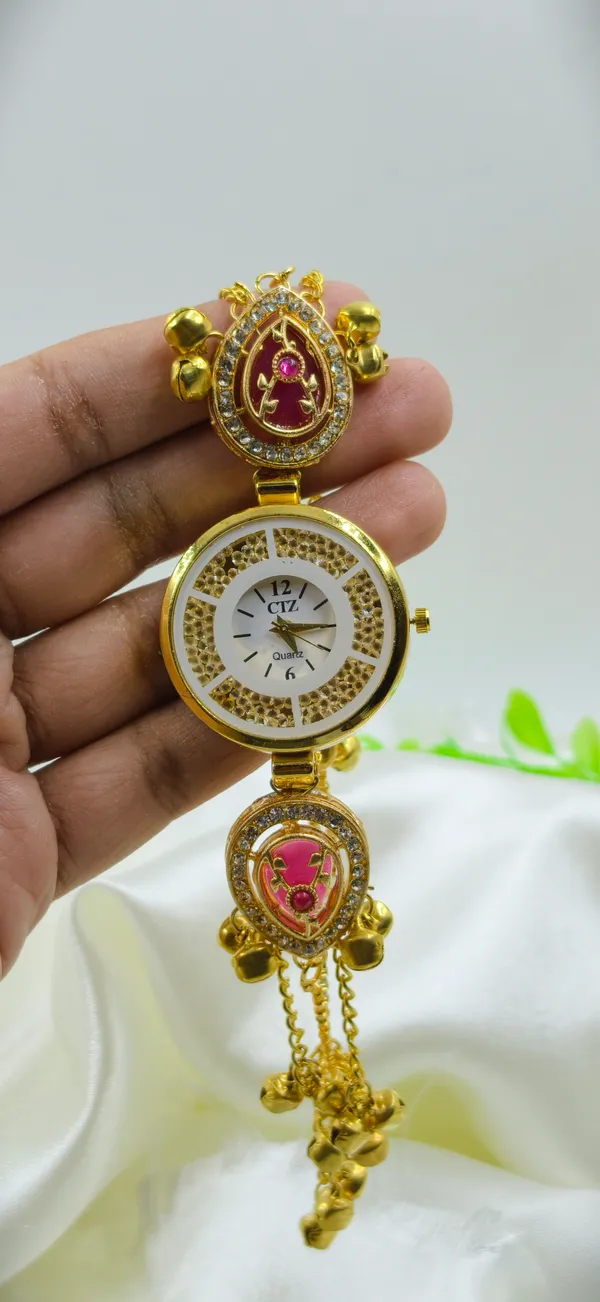 Gold_Tone_Embellished_Quartz_Wrist_Watch_For_Women