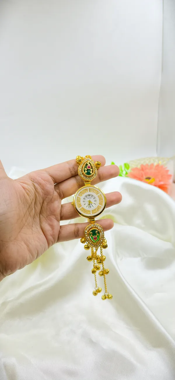 Gold_Green_Tone_Ornamental_Watch_Bracelet_For_Women