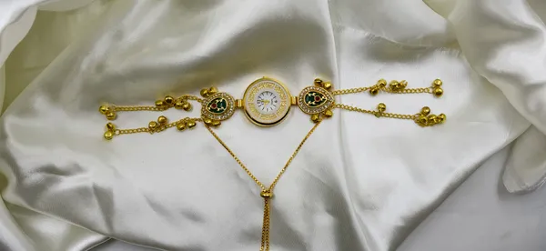 Gold_Green_Tone_Ornamental_Watch_Bracelet_For_Women