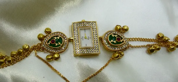 Gold_Tone_Green_Stone_Embellished_Analog_Wrist_Watch_For_Women