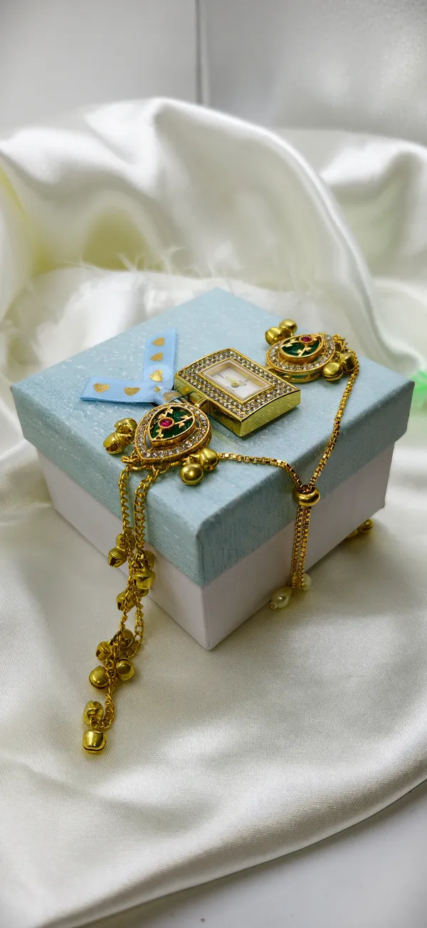 Gold_Tone_Green_Stone_Embellished_Analog_Wrist_Watch_For_Women