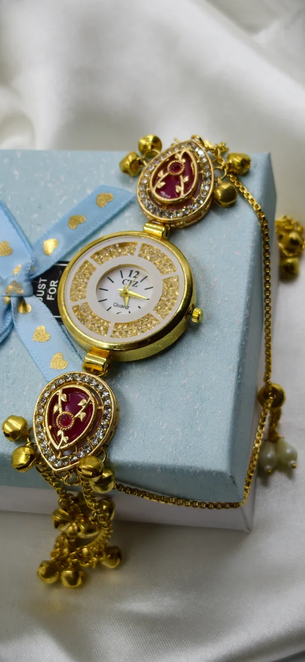Gold_Tone_Embellished_Quartz_Wrist_Watch_For_Women