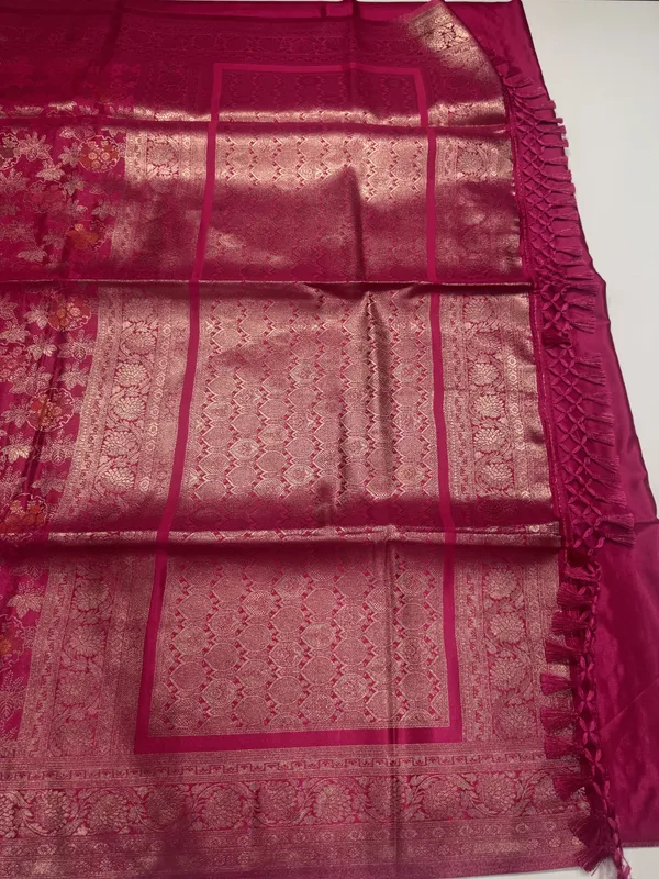 Magenta_Silk_Saree_for_Women