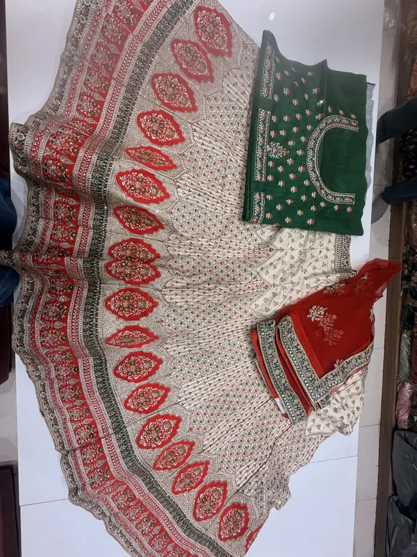 Bridal_White,_Red_And_Green_Unstitched_chaniya_choli_for_Women