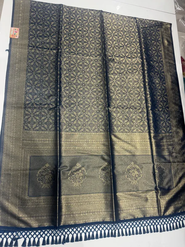 Navy_Blue_kanjivaram_Silk_Saree_for_Women