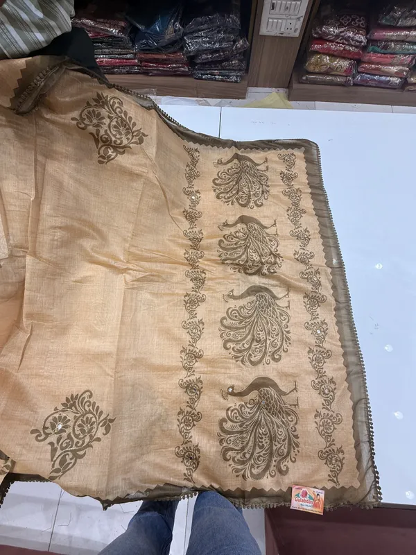 Beige_Printed_Saree_For_Women