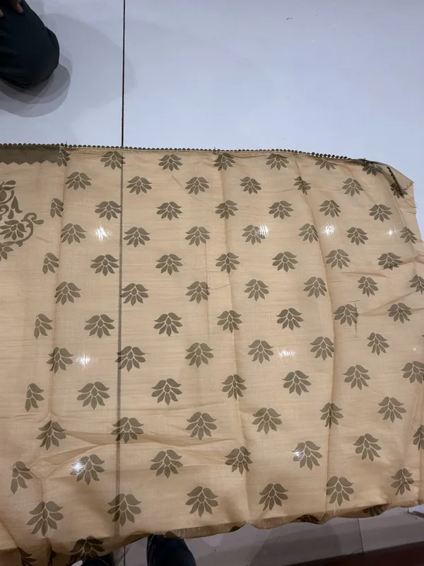 Beige_Printed_Saree_For_Women