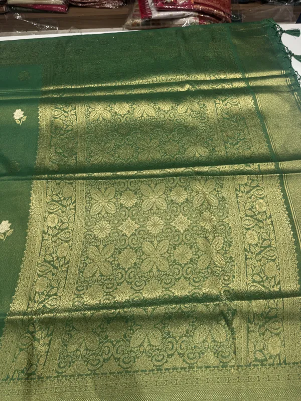 Green_Traditional_Saree_for_Women