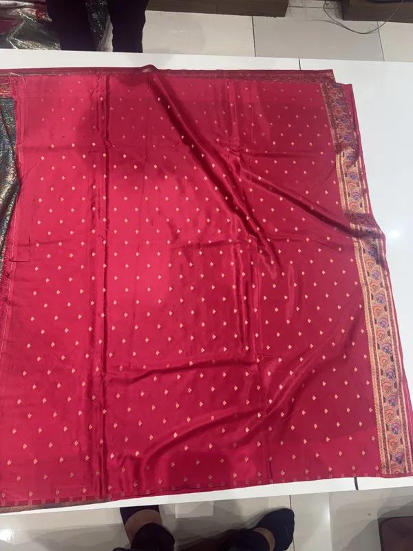 Pink_And_Teal_Blue_Patterned_Saree_For_Women