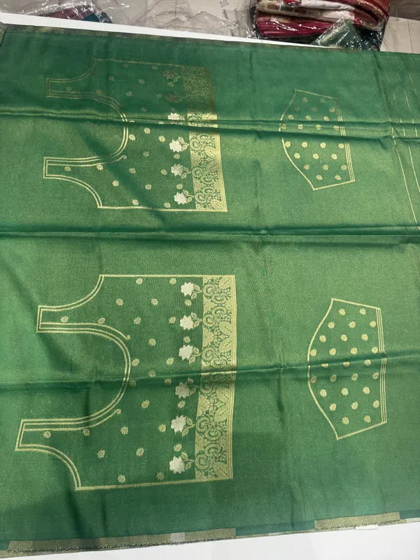 Green_Traditional_Saree_for_Women