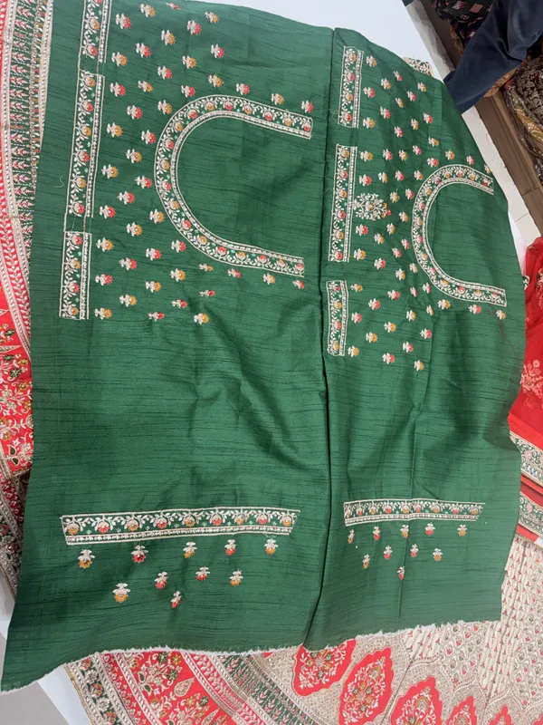 Bridal_White,_Red_And_Green_Unstitched_chaniya_choli_for_Women