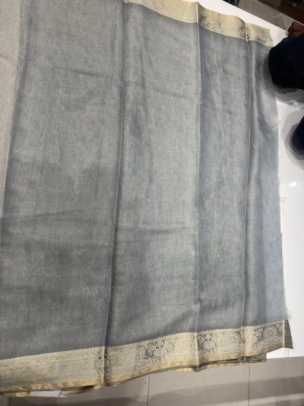 Grey_Organza_Peacock_design_Saree_with_kashyap_Work_for_Women