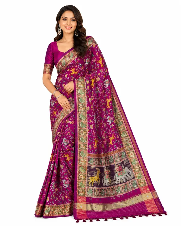 Magenta_Traditional_Motif_Saree_For_Women