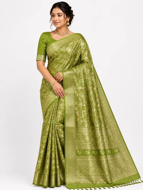Parrot_Green_Silk_Saree_for_Women
