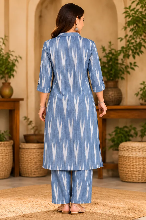 LA_QAYARA_Women's_Blue_&_White_Ikat_Printed_Straight_Kurta_with_Palazzo_Pants_Co-Ord_Set