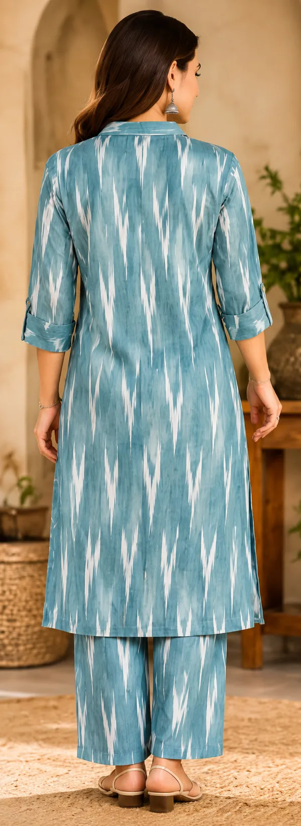 LA_QAYARA_Women's_Teal_Blue_&_White_Ikat_Printed_Straight_Kurta_with_Matching_Palazzo_Pants_Co-Ord_Set