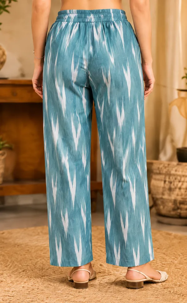 LA_QAYARA_Women's_Teal_Blue_&_White_Ikat_Printed_Straight_Kurta_with_Matching_Palazzo_Pants_Co-Ord_Set