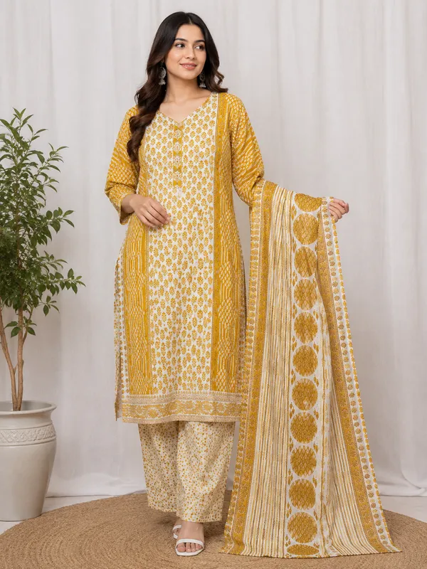 Yellow_Cotton_Kurta_Set_For_Women