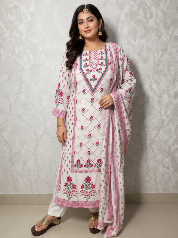 White_Crepe_Kurta_Set_For_Women