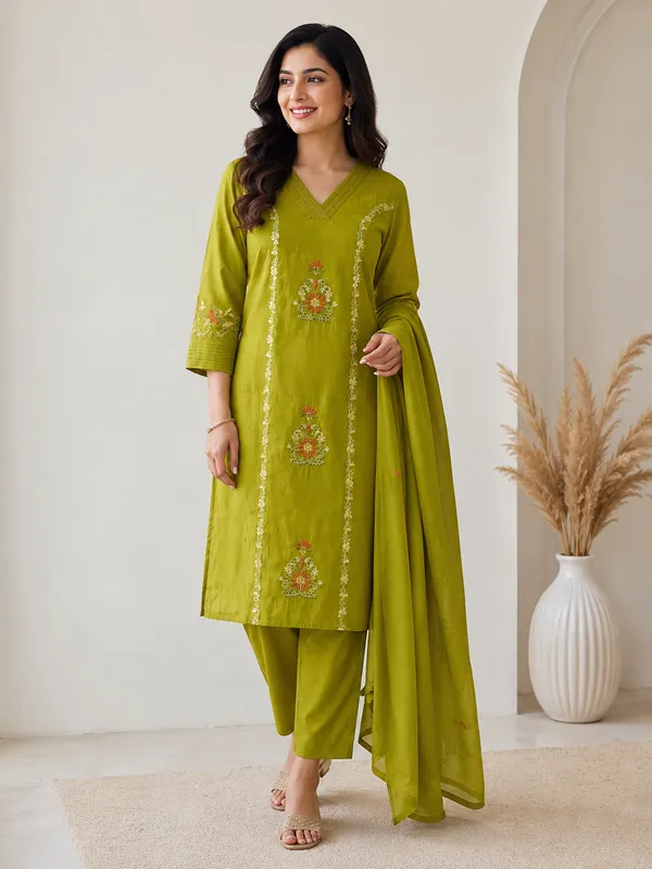 Mehendi_Green_Cotton_Kurta_Set_For_Women