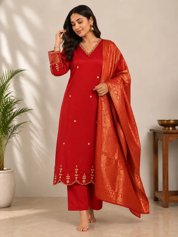 Maroon_80%_Cotton_20%_Silk_Kurta_Set_For_Women